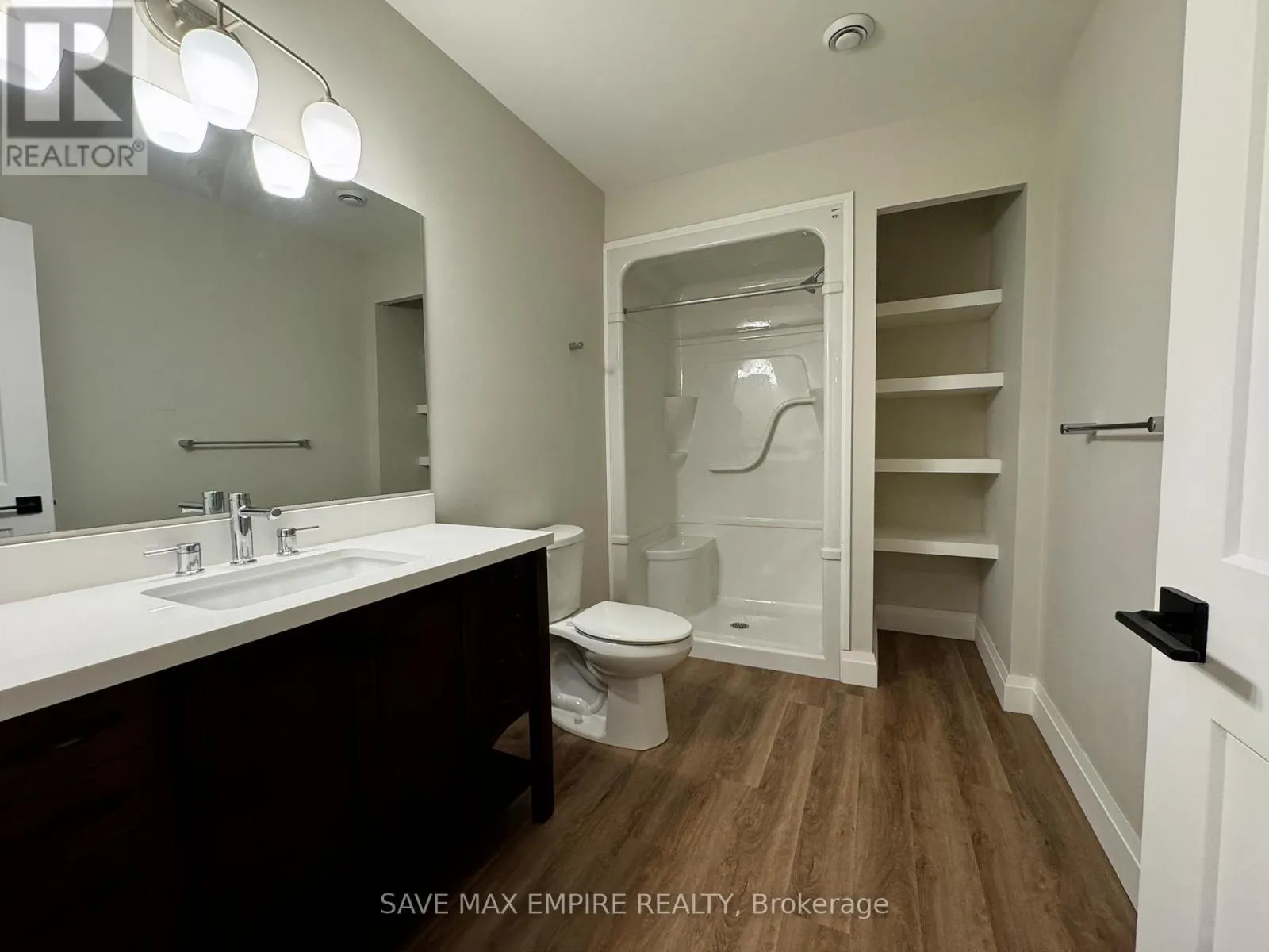 403 - 5 WOOD HAVEN DRIVE