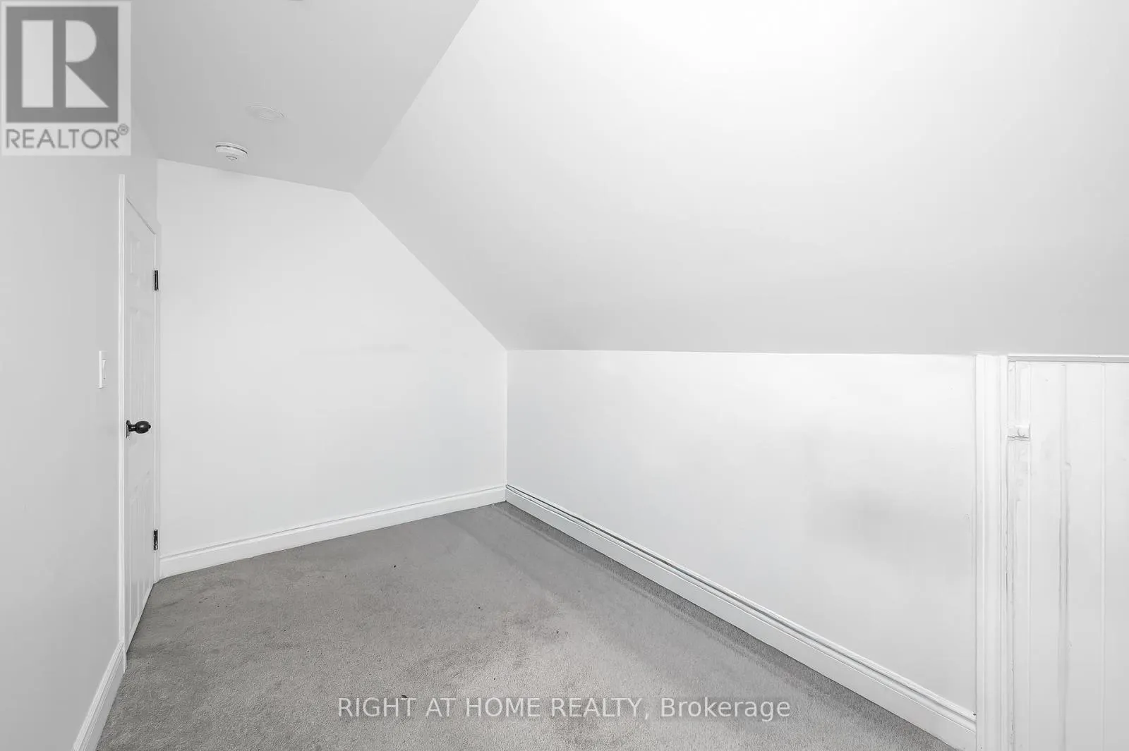 18 HUNTLEY STREET