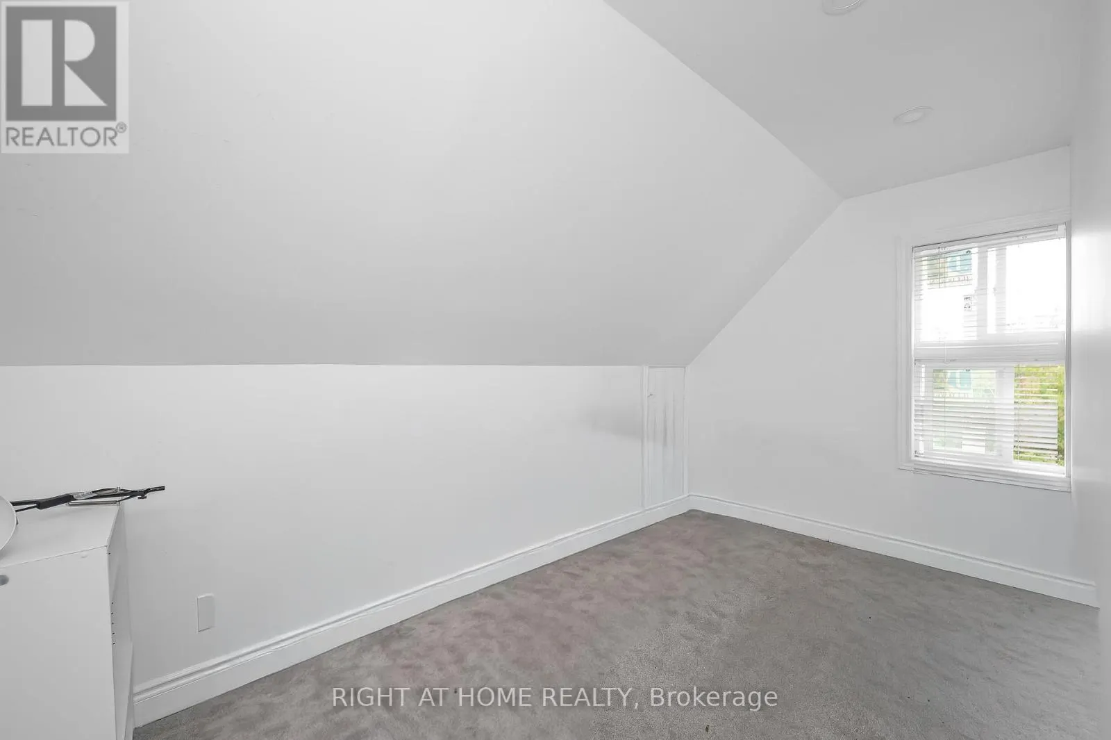 18 HUNTLEY STREET