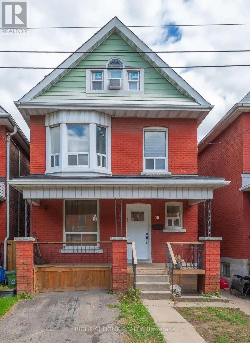 18 HUNTLEY STREET