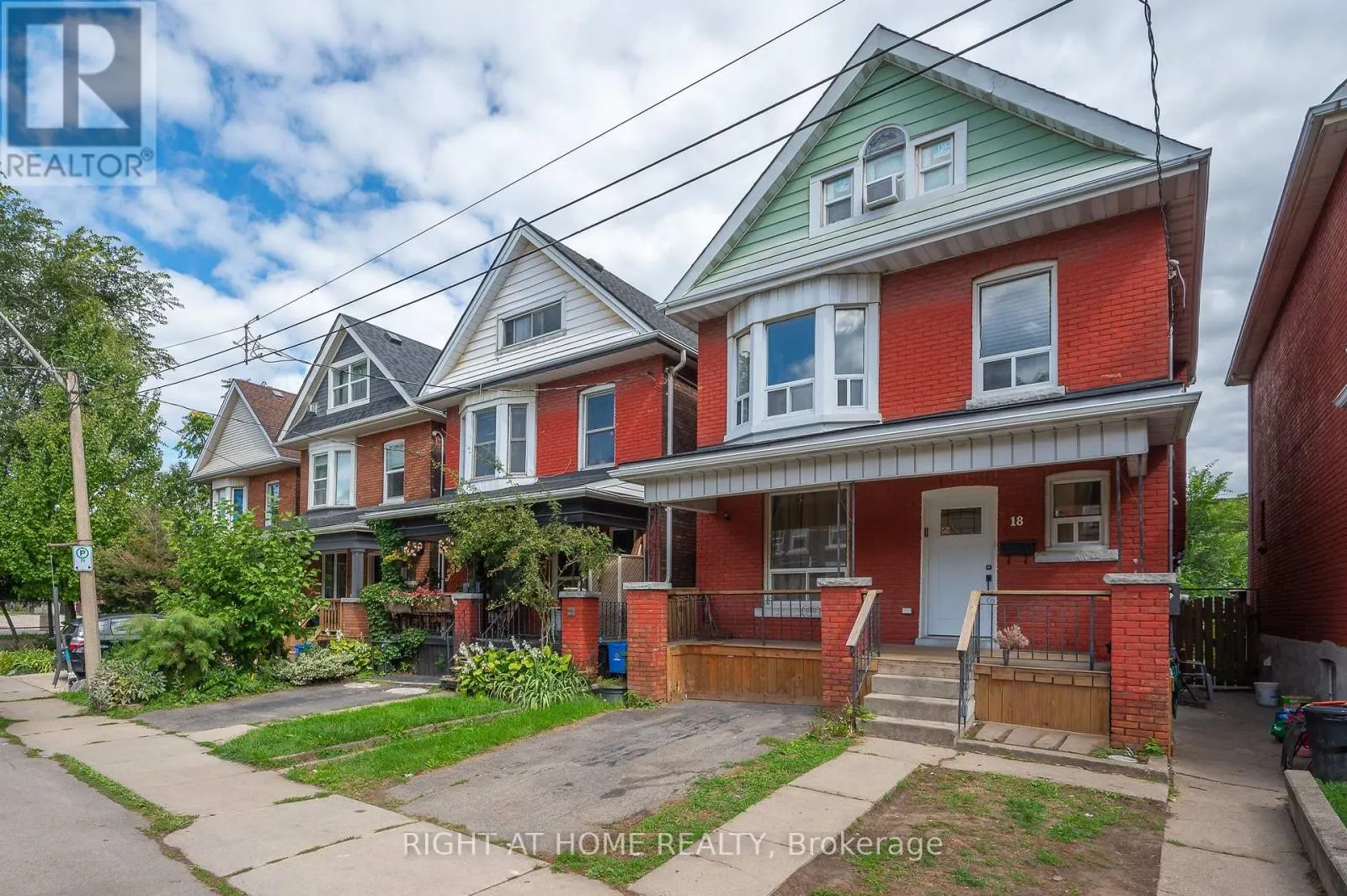 18 HUNTLEY STREET