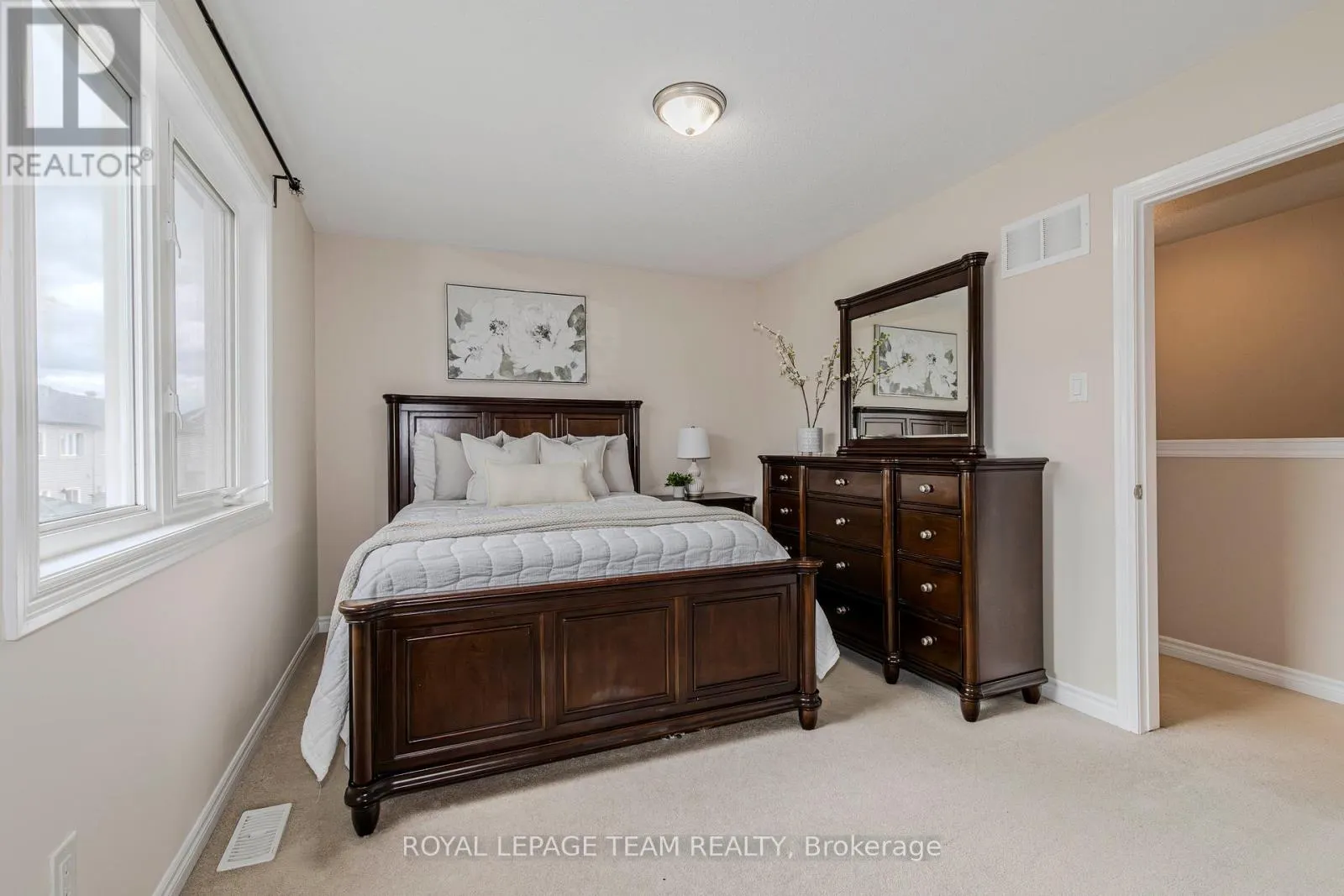 466 MEADOWHAWK CRESCENT