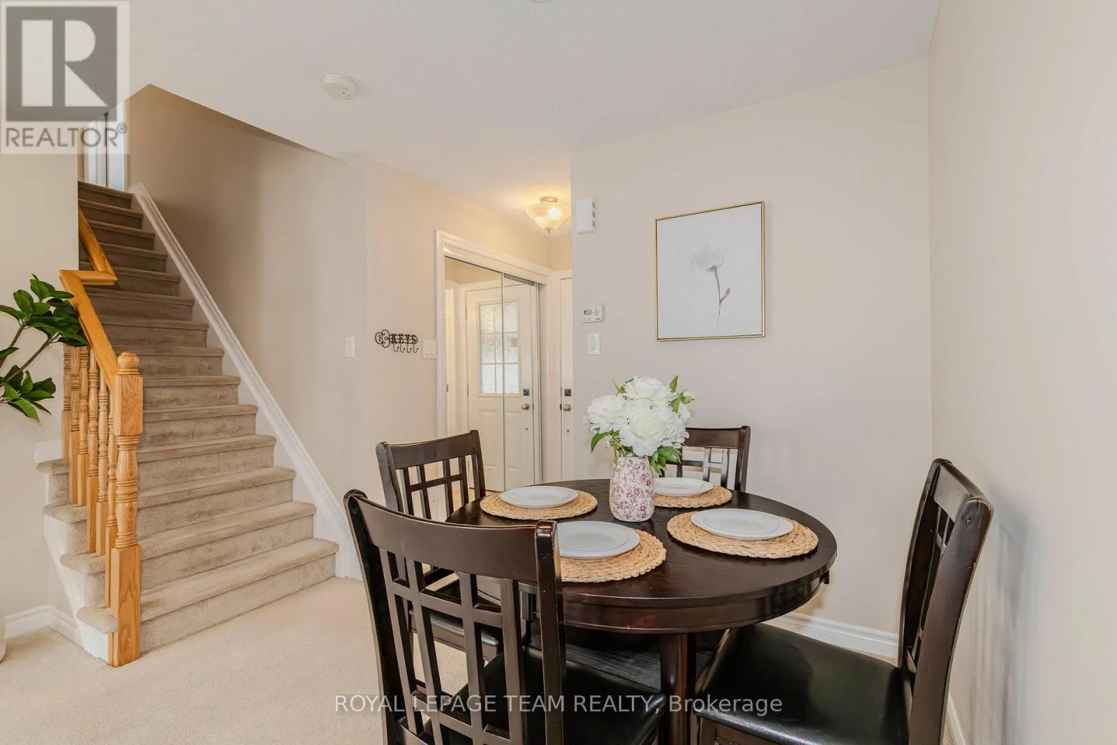 466 MEADOWHAWK CRESCENT