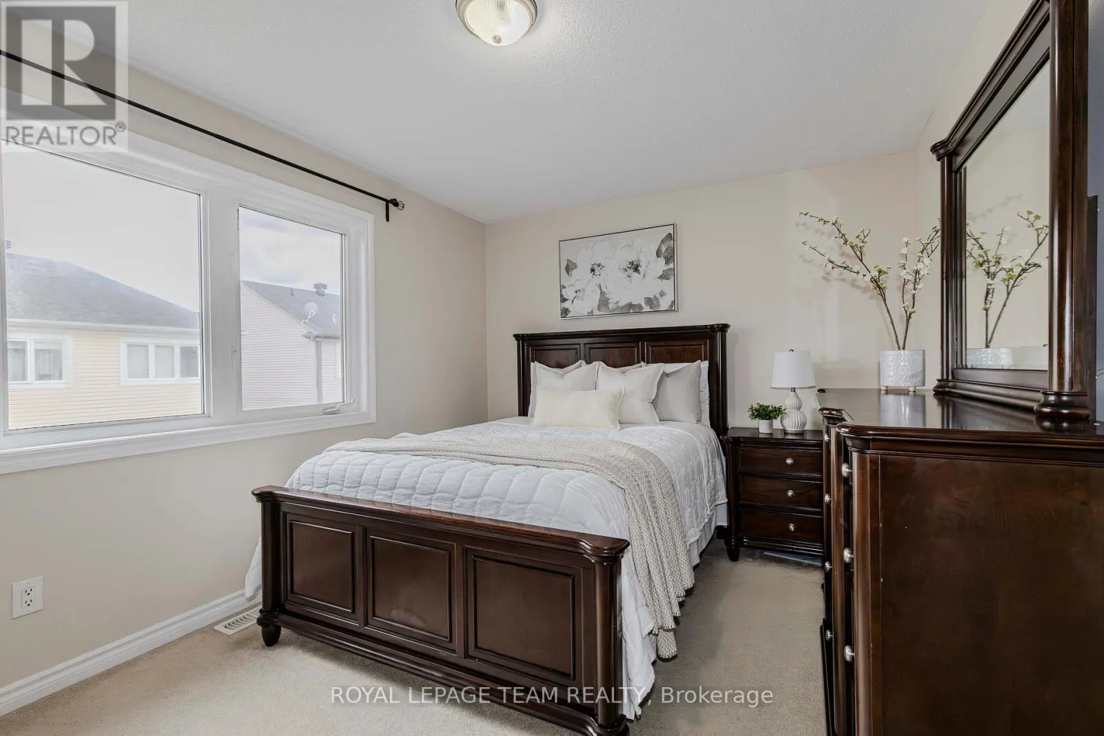 466 MEADOWHAWK CRESCENT