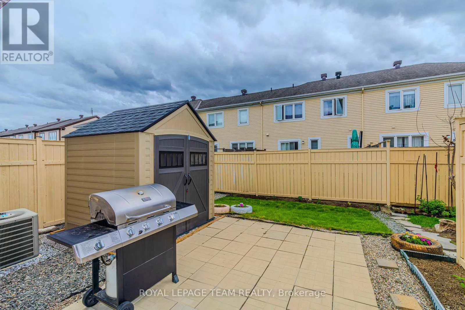 466 MEADOWHAWK CRESCENT