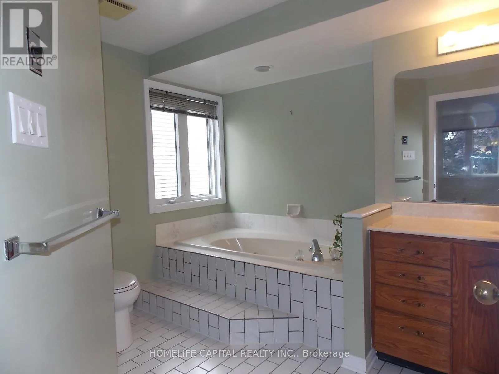 1804 ROBINWOOD PLACE