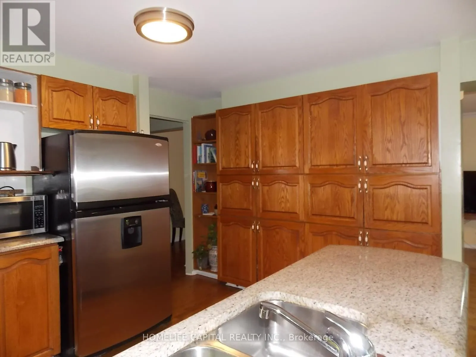 1804 ROBINWOOD PLACE