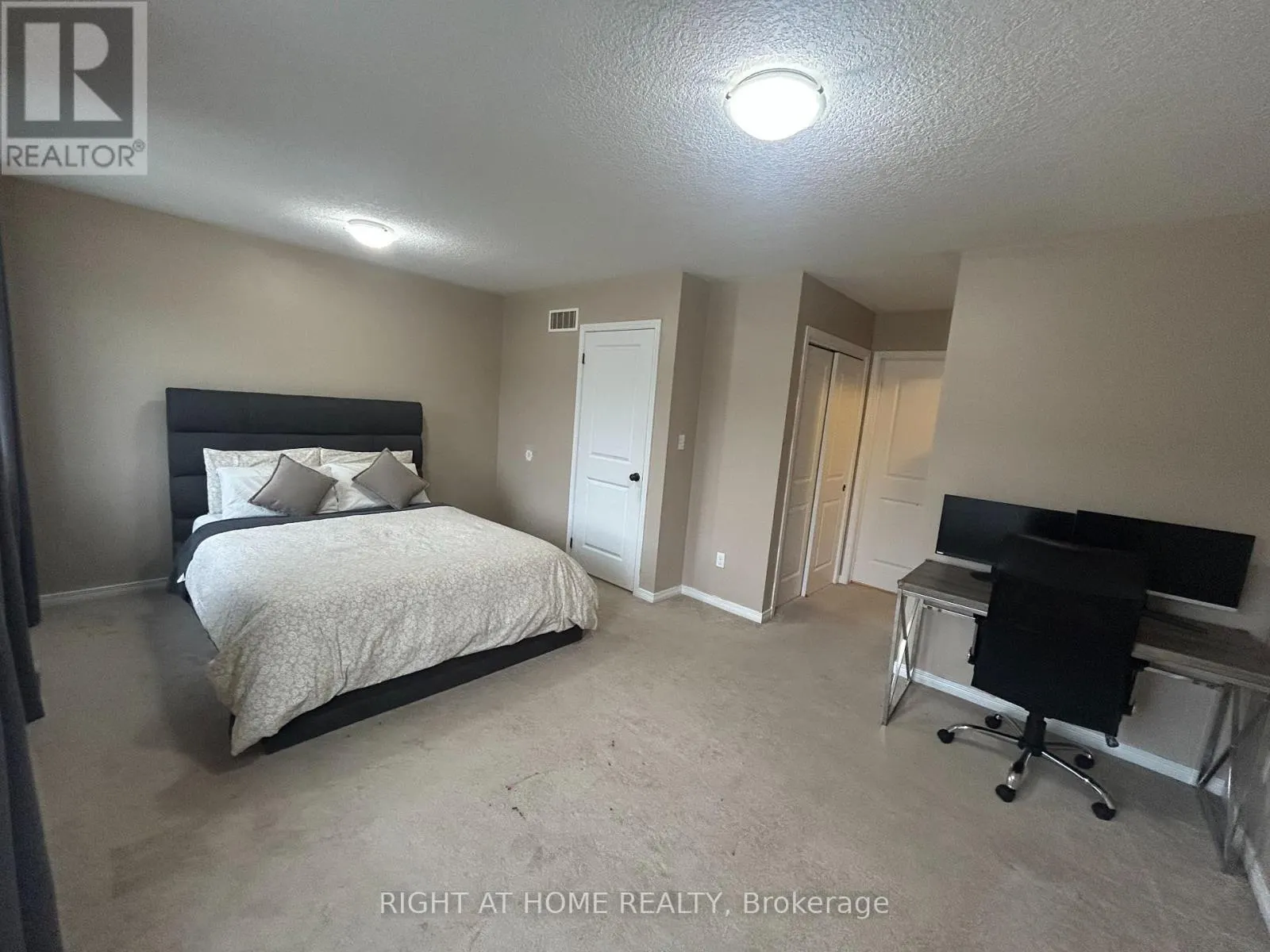 972 ZELLER CRESCENT