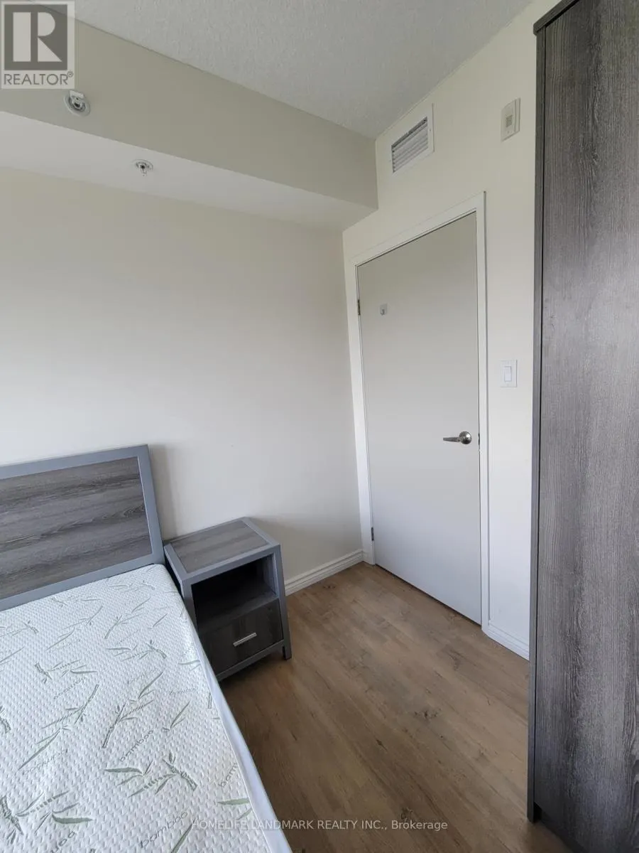 G401 - 275 LARCH STREET