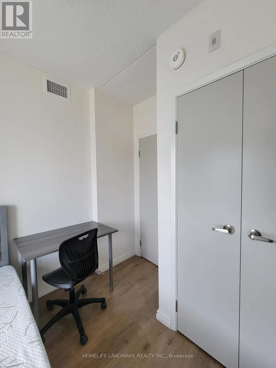 G401 - 275 LARCH STREET