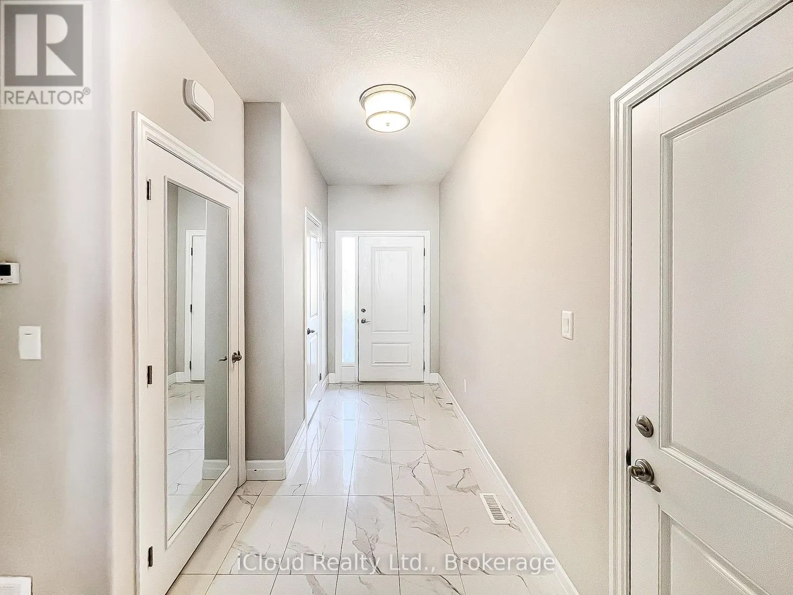 44 - 811 SARNIA ROAD