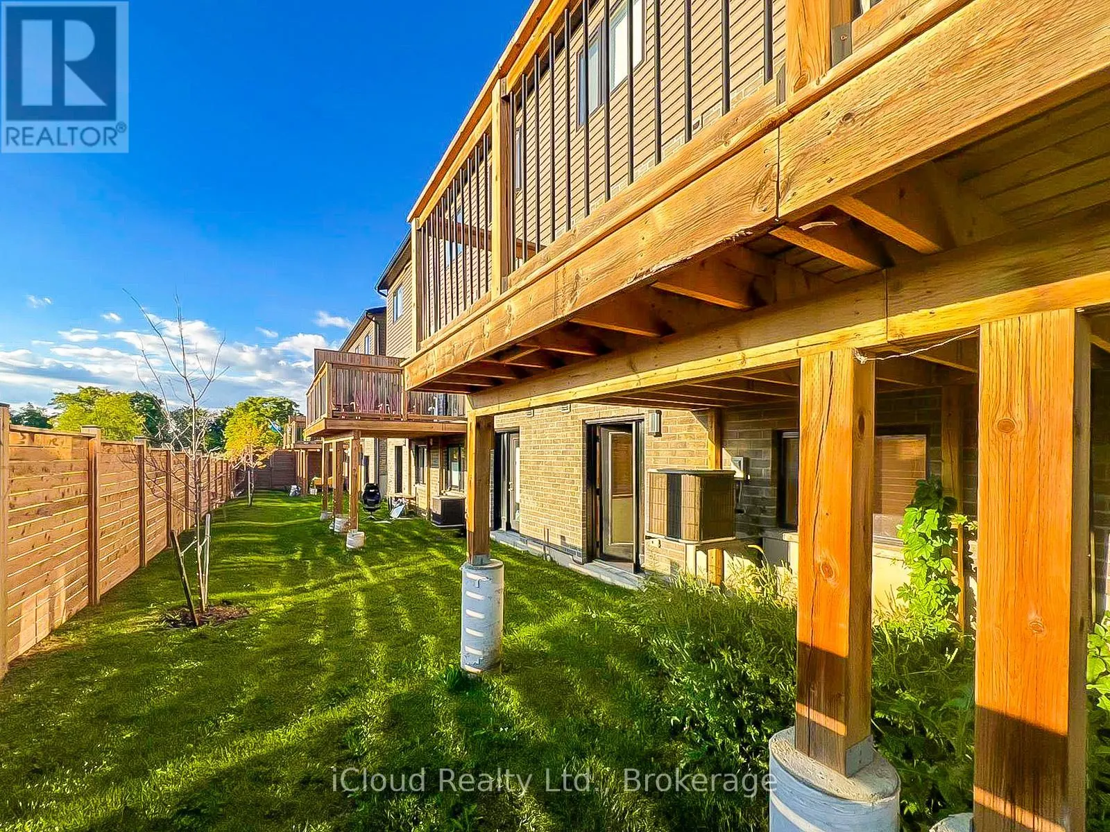 44 - 811 SARNIA ROAD