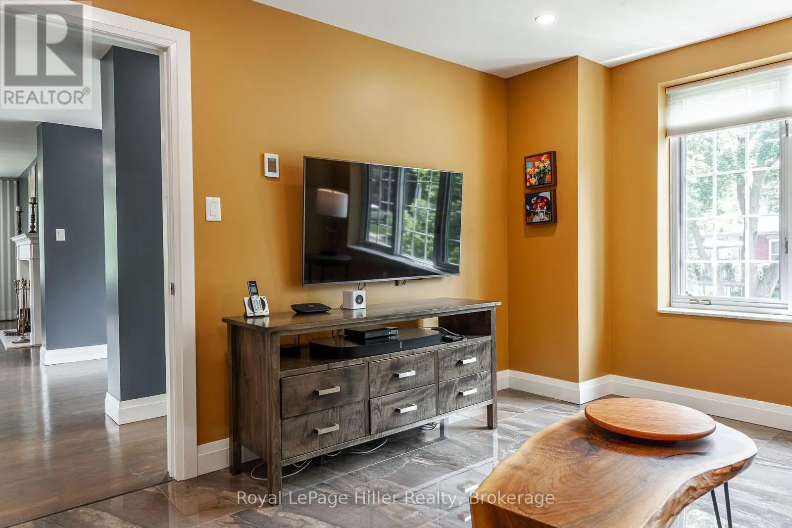 205 - 30 FRONT STREET, #205