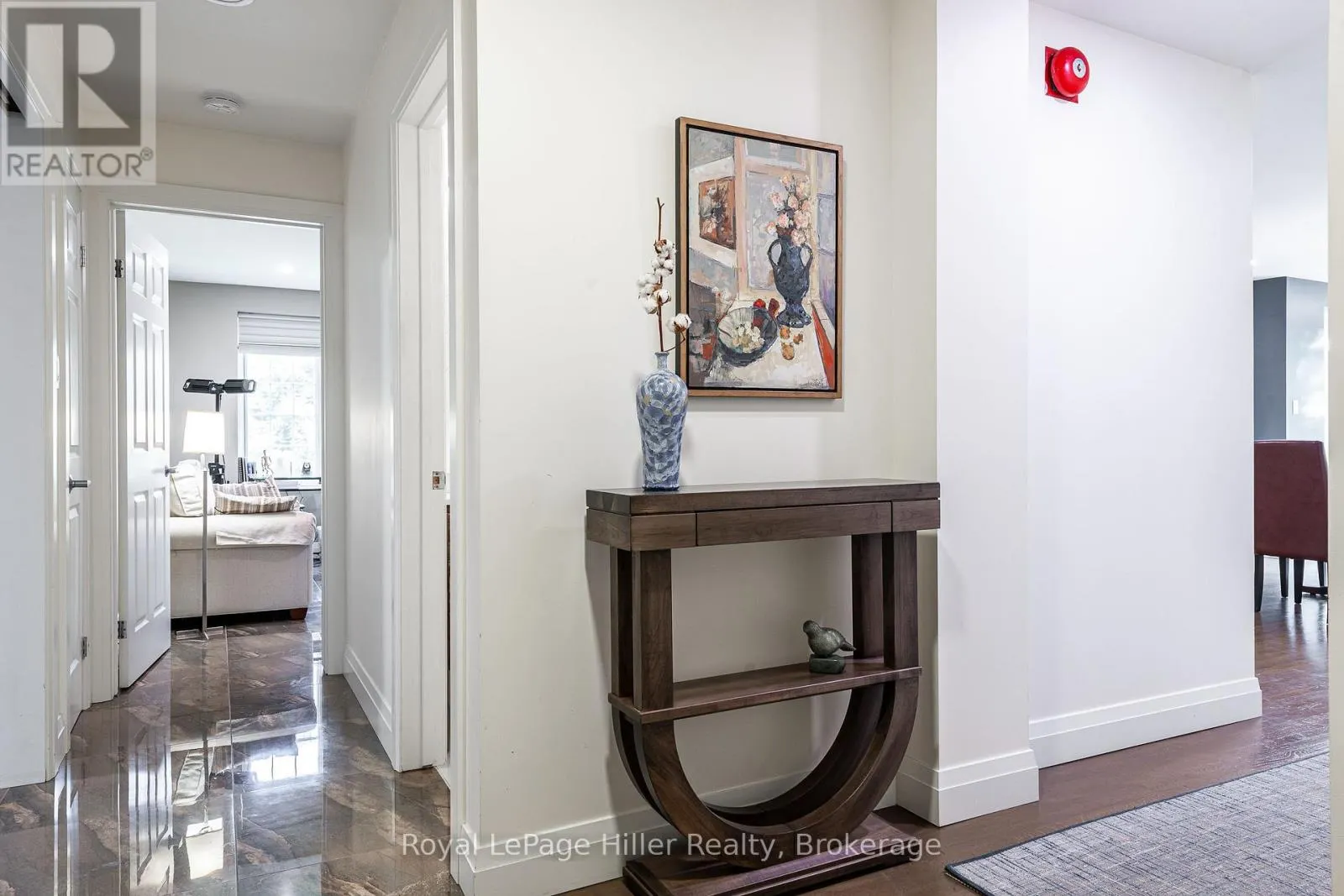 205 - 30 FRONT STREET, #205