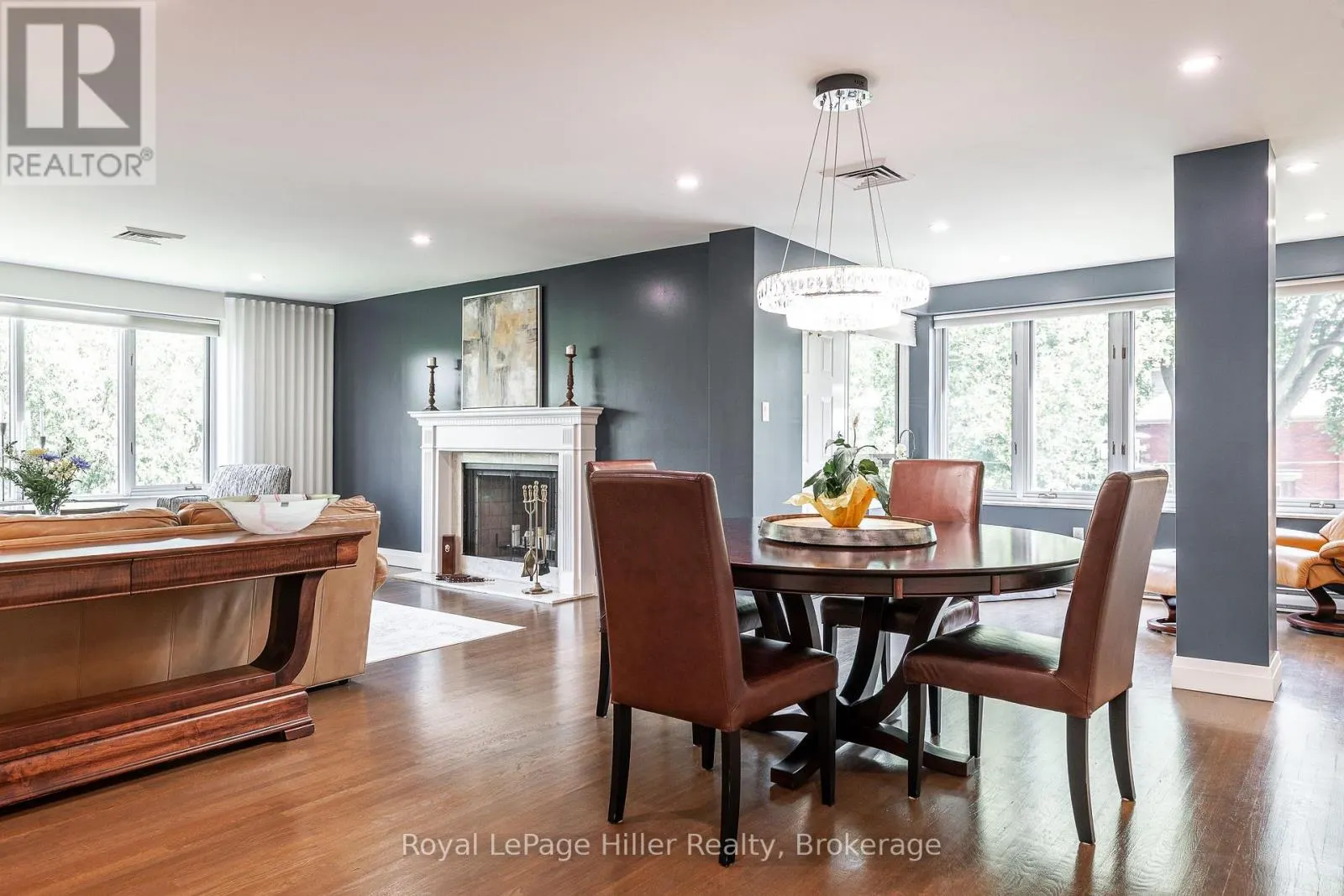 205 - 30 FRONT STREET, #205