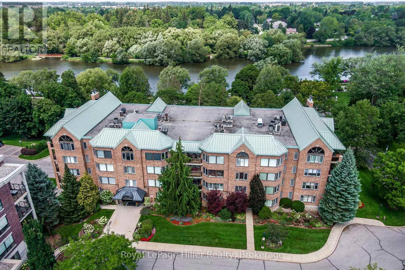 205 - 30 FRONT STREET, #205