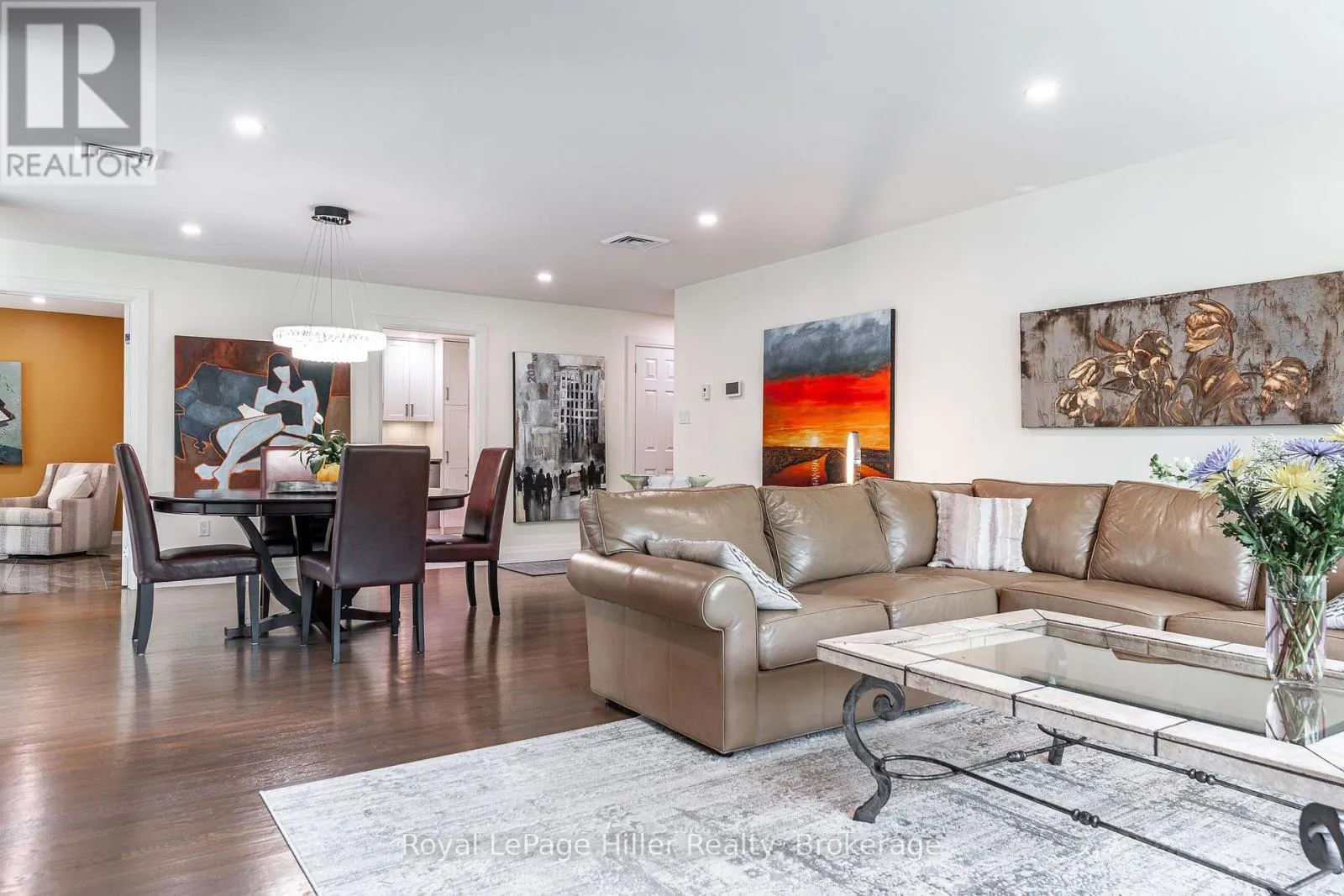 205 - 30 FRONT STREET, #205