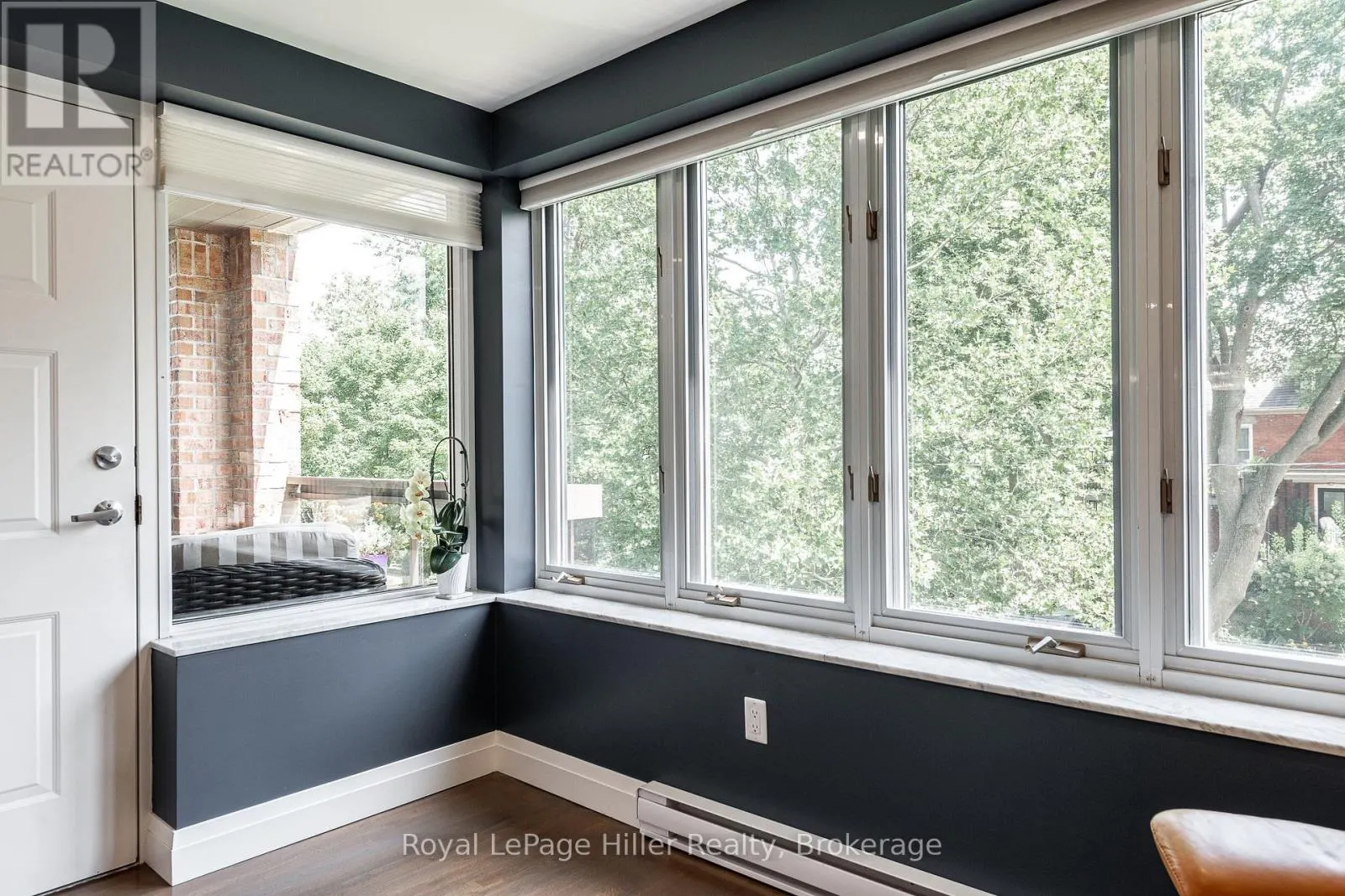 205 - 30 FRONT STREET, #205