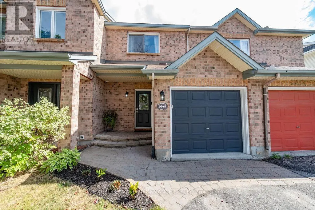 1649 GREYWOOD DRIVE