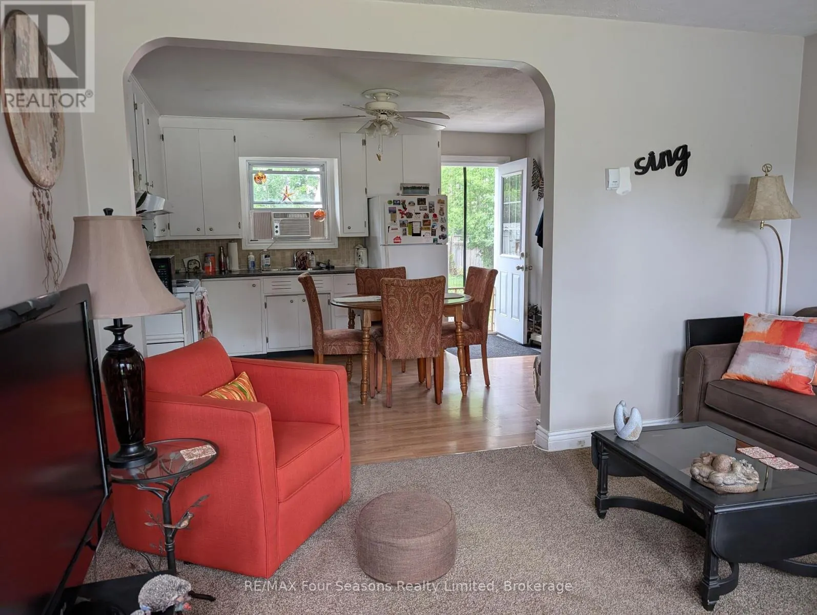 276 PARKER STREET W