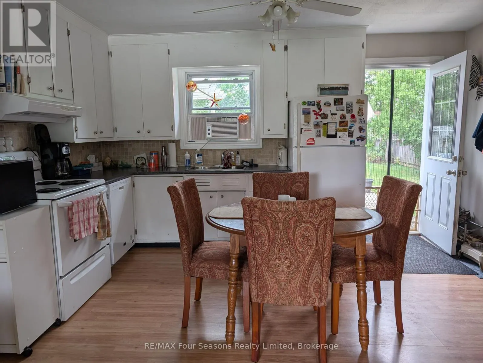 276 PARKER STREET W