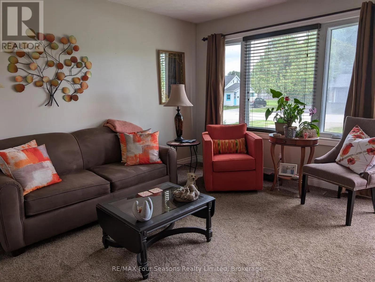 276 PARKER STREET W