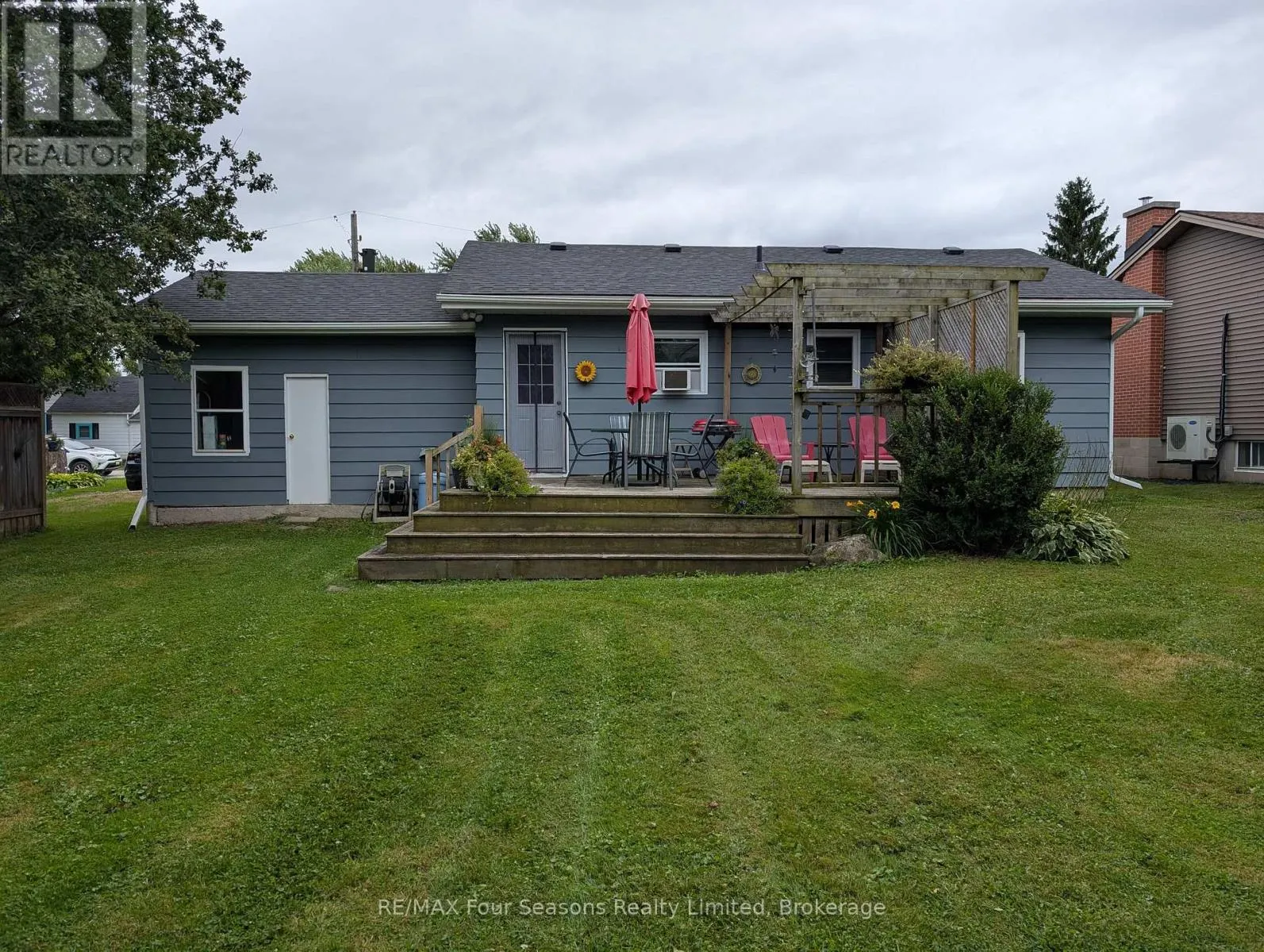 276 PARKER STREET W