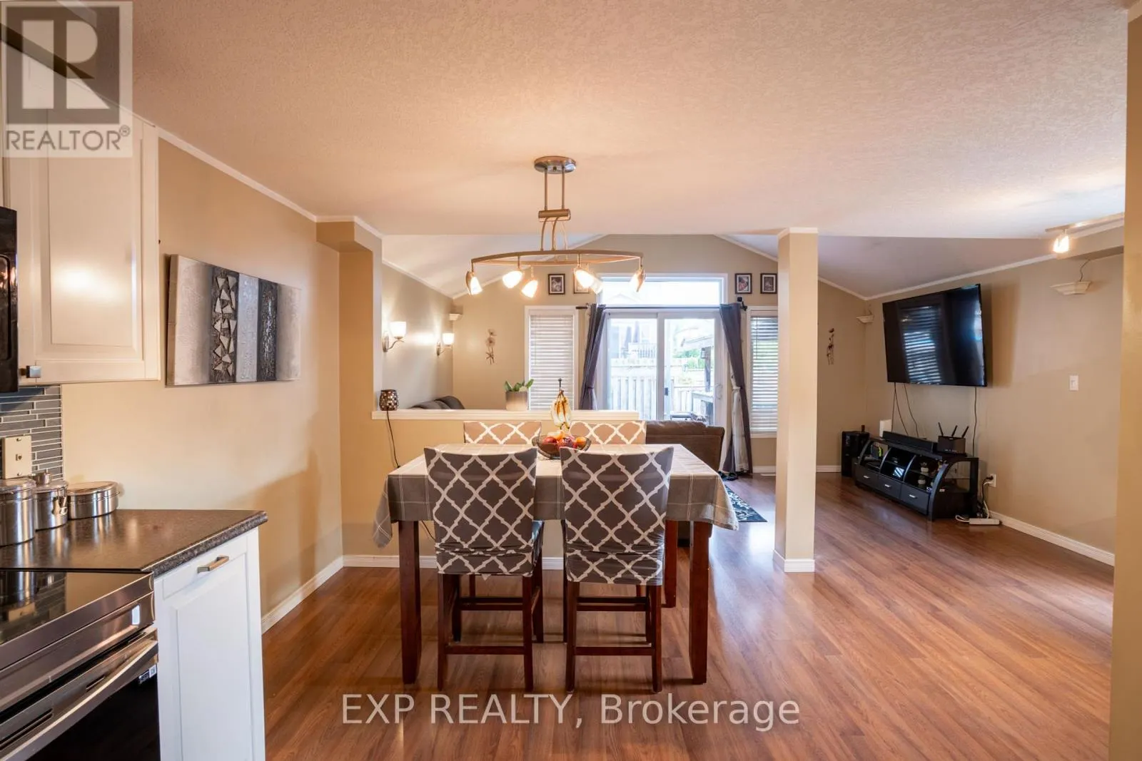 318 ACTIVA AVENUE