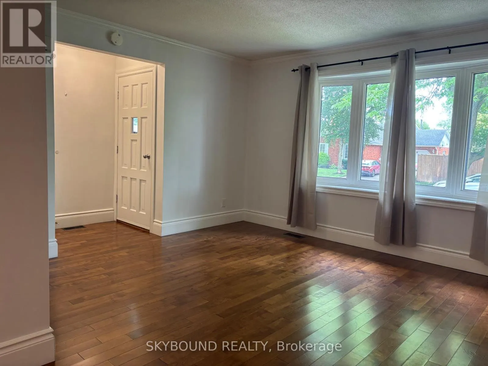 UPPER UNIT - 3857 PANAMA COURT