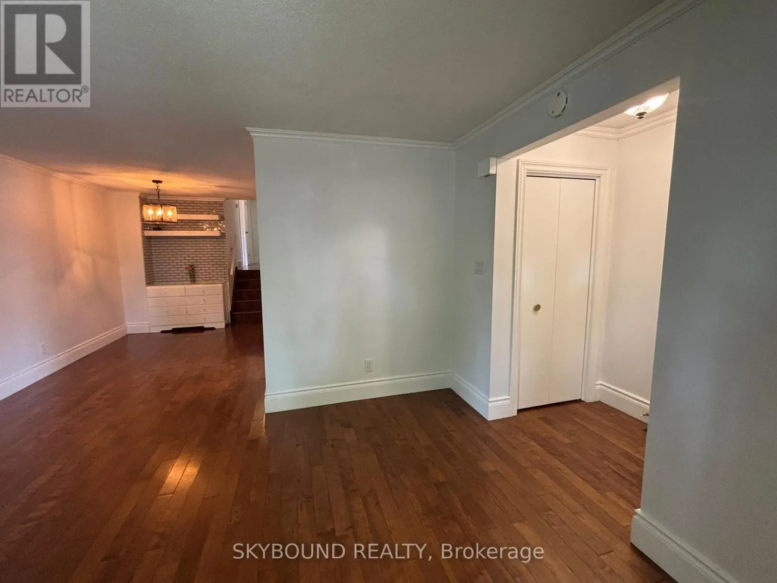 UPPER UNIT - 3857 PANAMA COURT