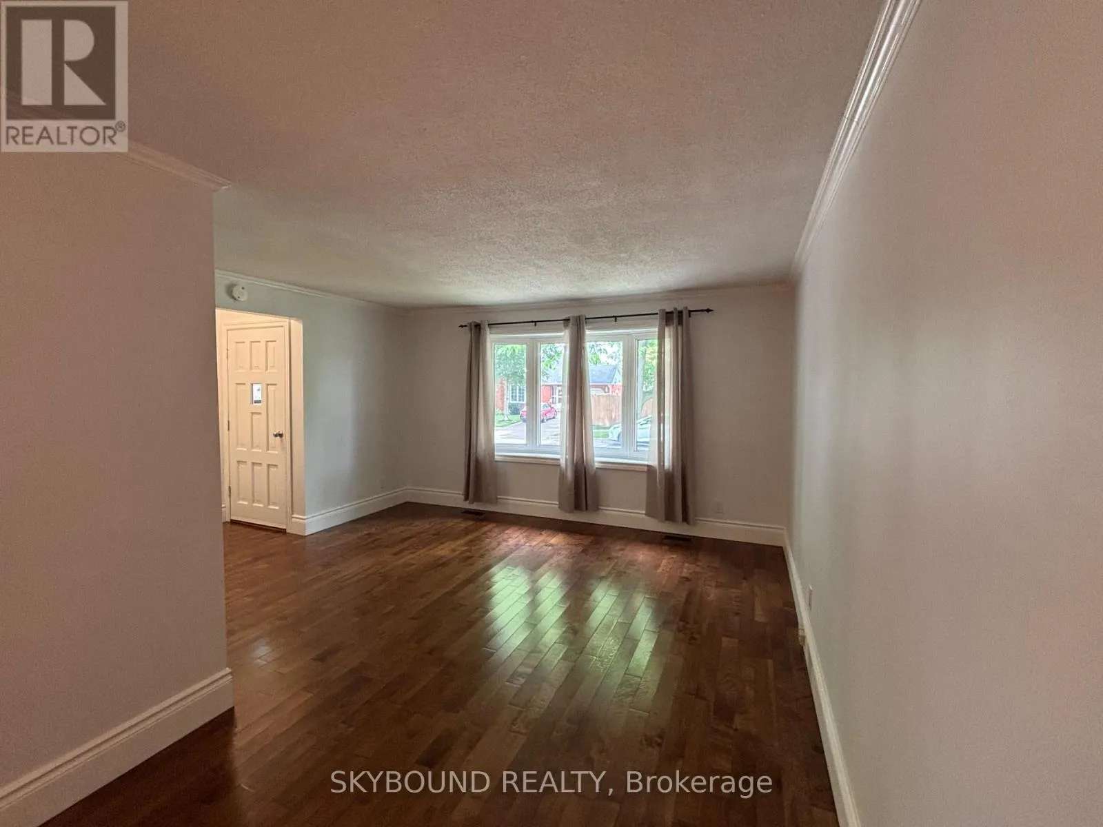 UPPER UNIT - 3857 PANAMA COURT