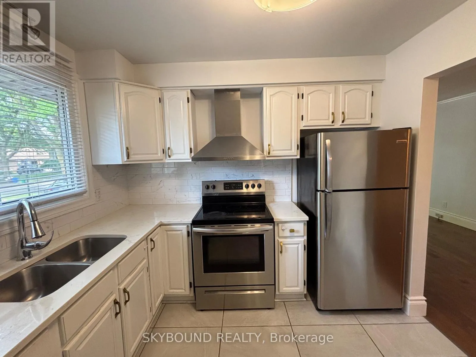 UPPER UNIT - 3857 PANAMA COURT