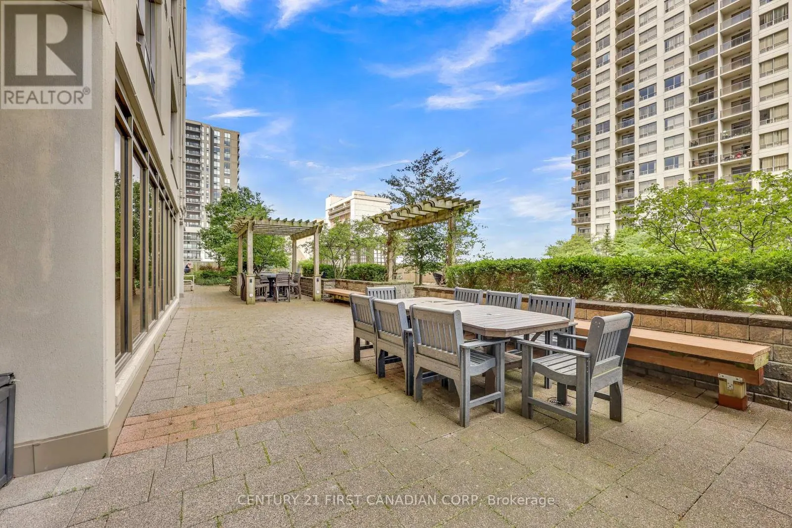 2108 - 330 RIDOUT STREET N, #2108
