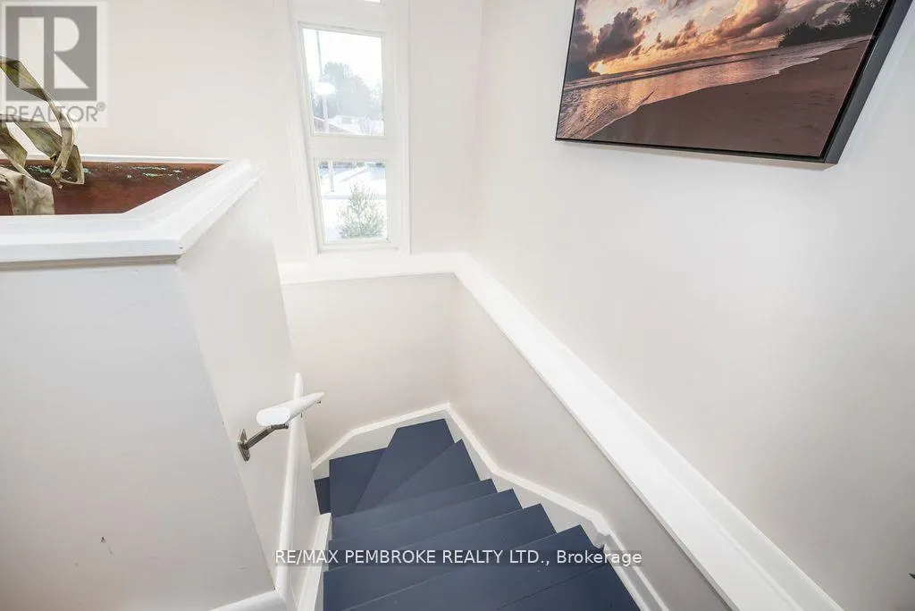 13 HIGHLAND CRESCENT