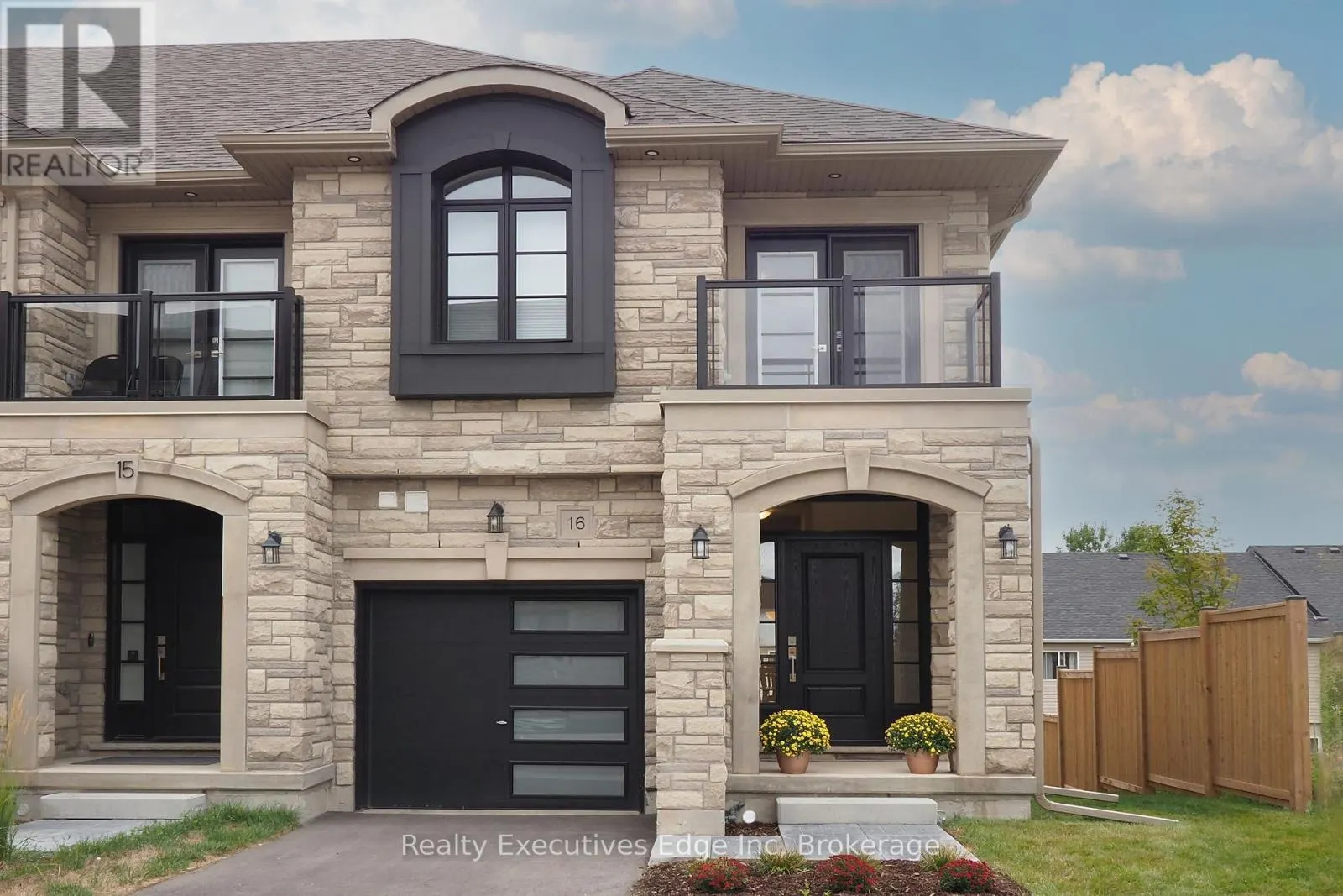 16 - 675 VICTORIA ROAD N, #16