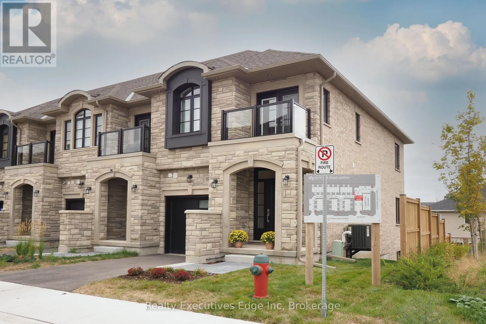 16 - 675 VICTORIA ROAD N, #16