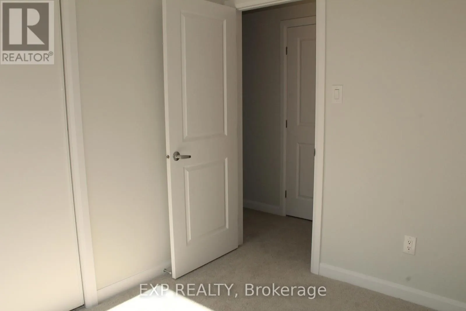 510 WOODLILY PRIVATE