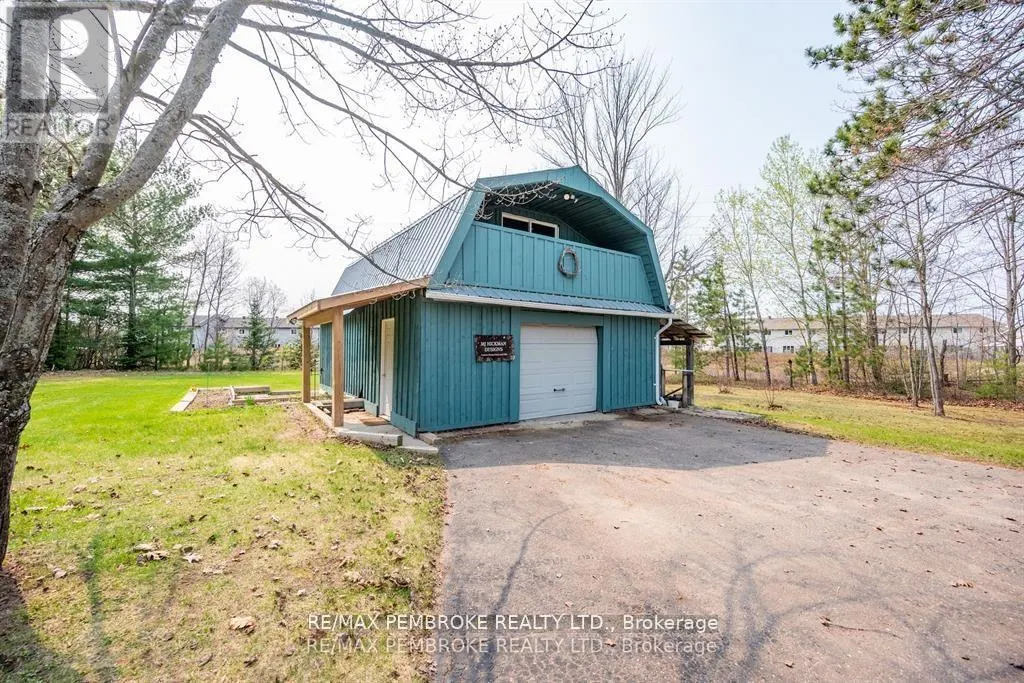 36 LABINE CRESCENT