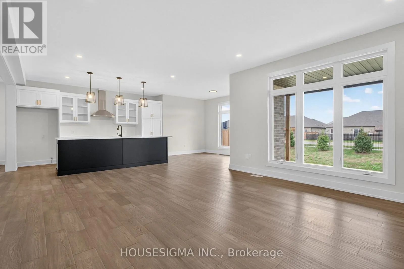 36 KELLY DRIVE