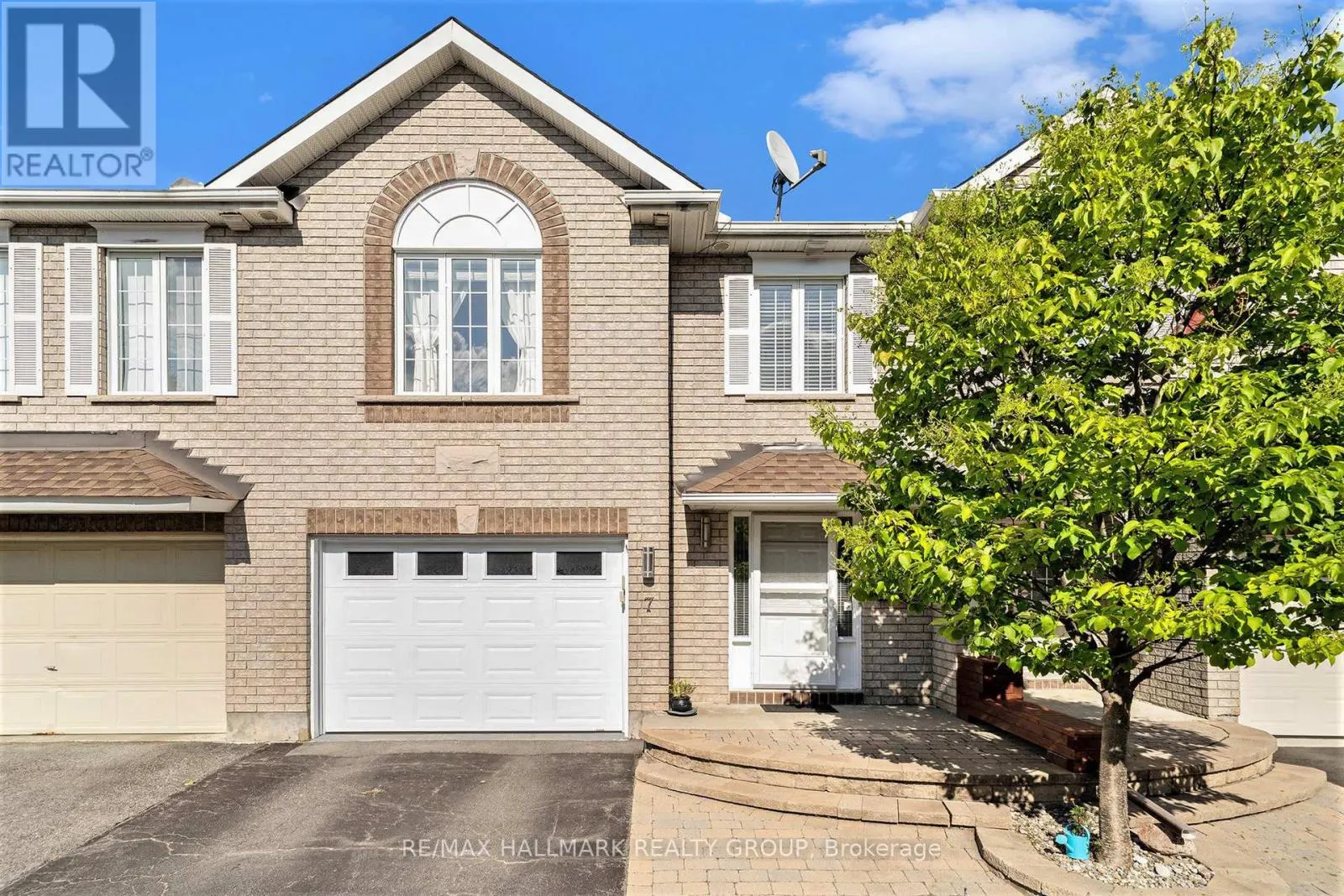 7 MAPLE PARK PRIVATE