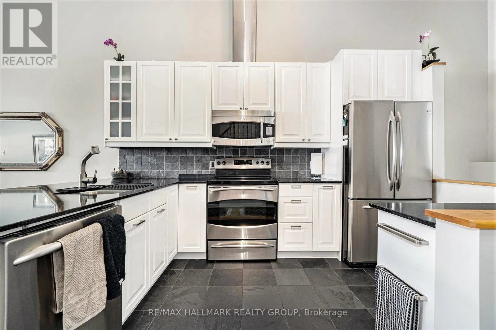 7 MAPLE PARK PRIVATE