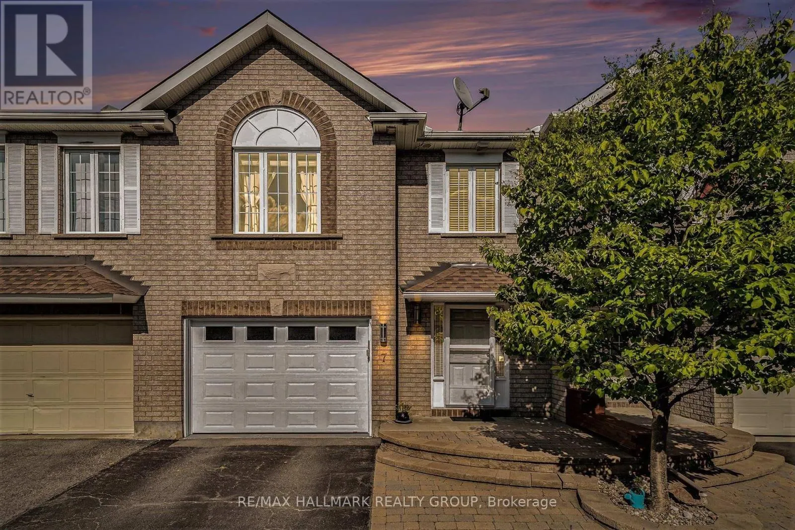 7 MAPLE PARK PRIVATE