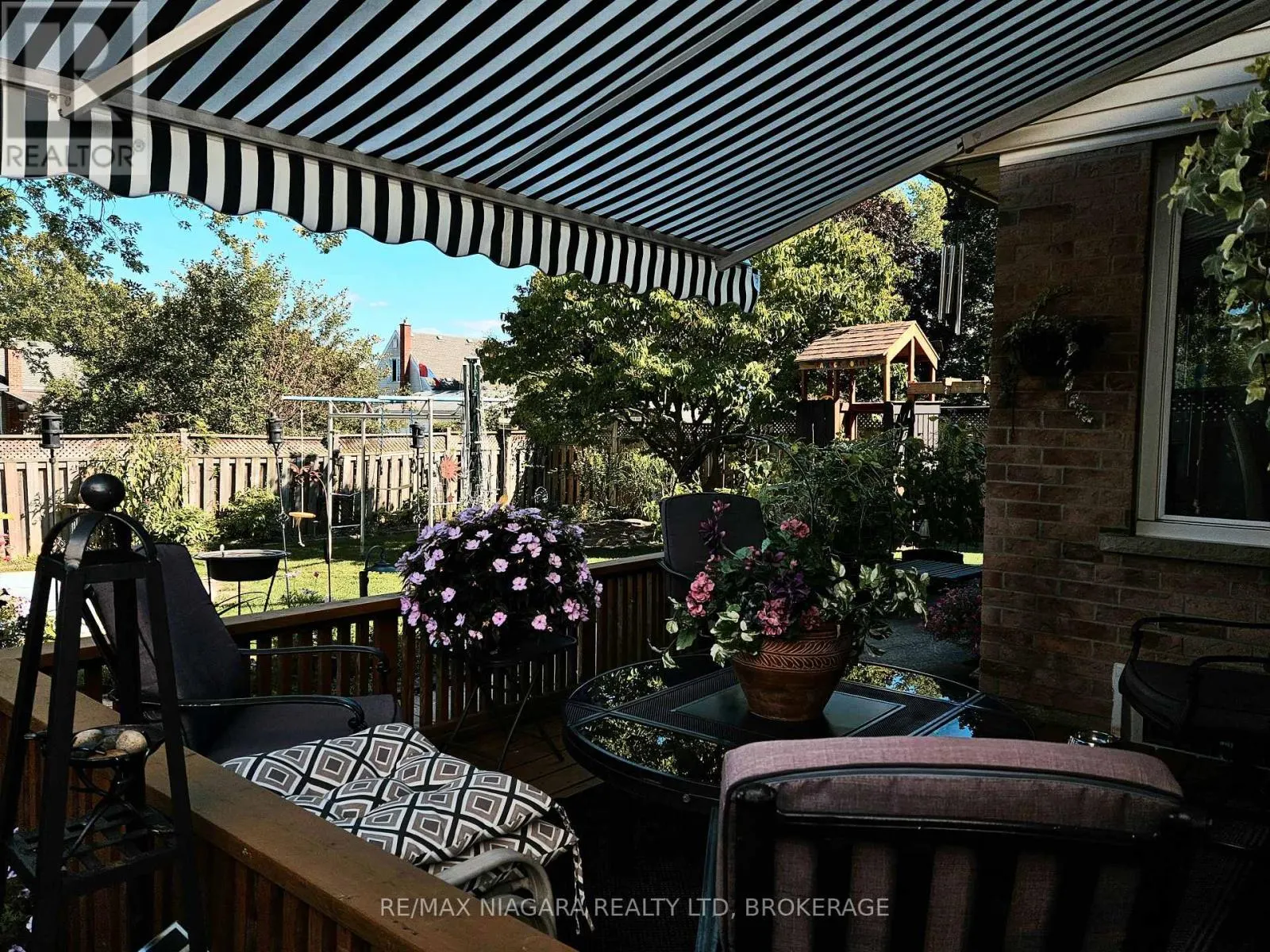 26 STRADA BOULEVARD