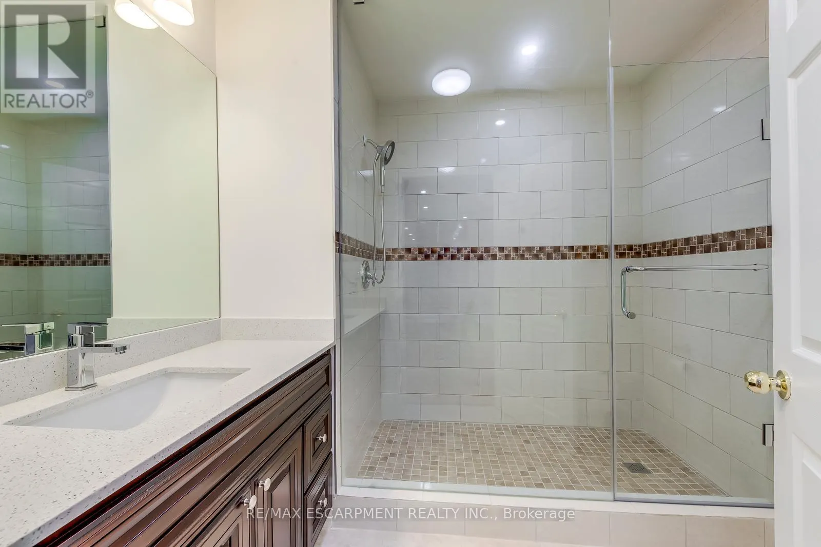 39 THOROUGHBRED BOULEVARD