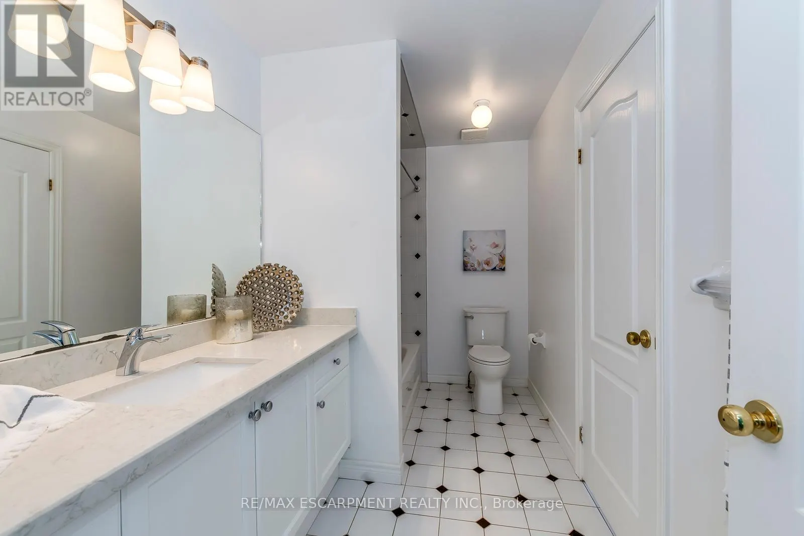 39 THOROUGHBRED BOULEVARD