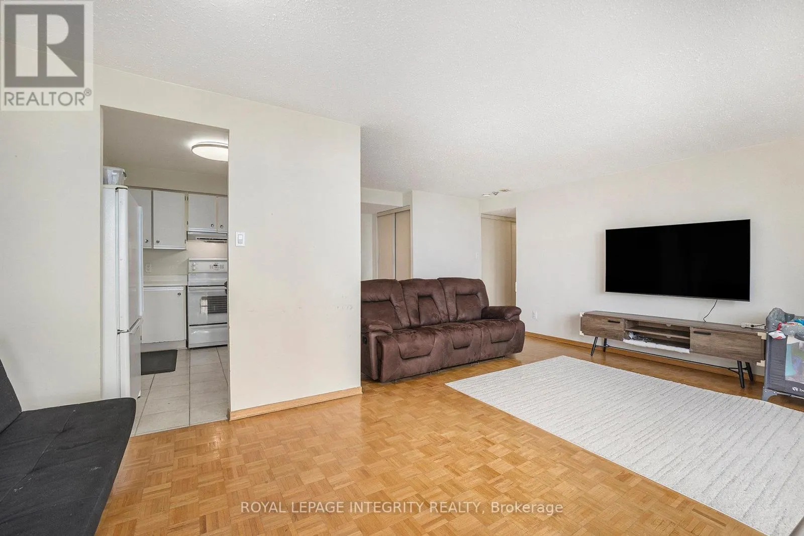 1608 - 2871 RICHMOND ROAD