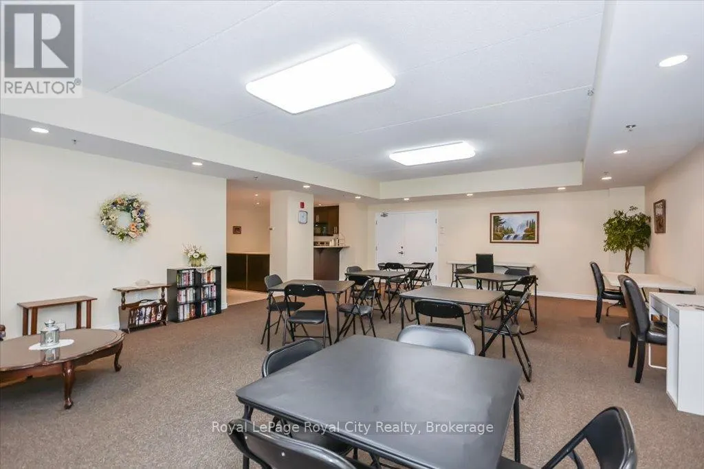 101 - 308 WATSON PARKWAY N, #101