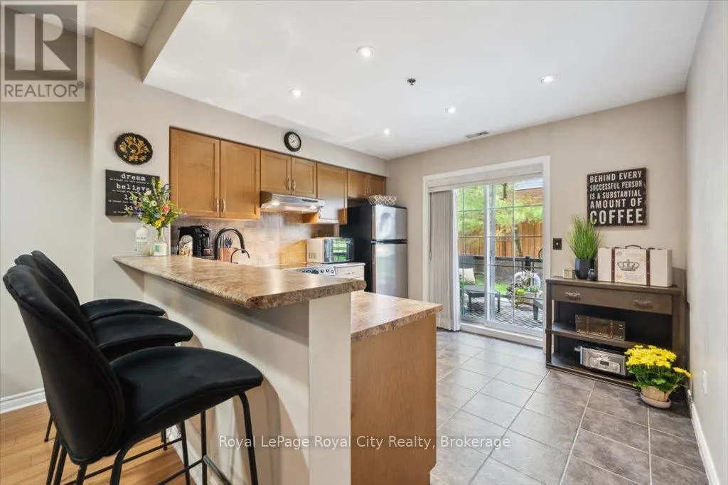 101 - 308 WATSON PARKWAY N, #101