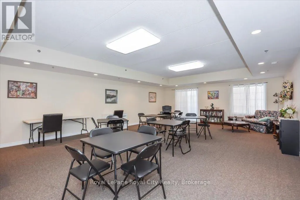 101 - 308 WATSON PARKWAY N, #101