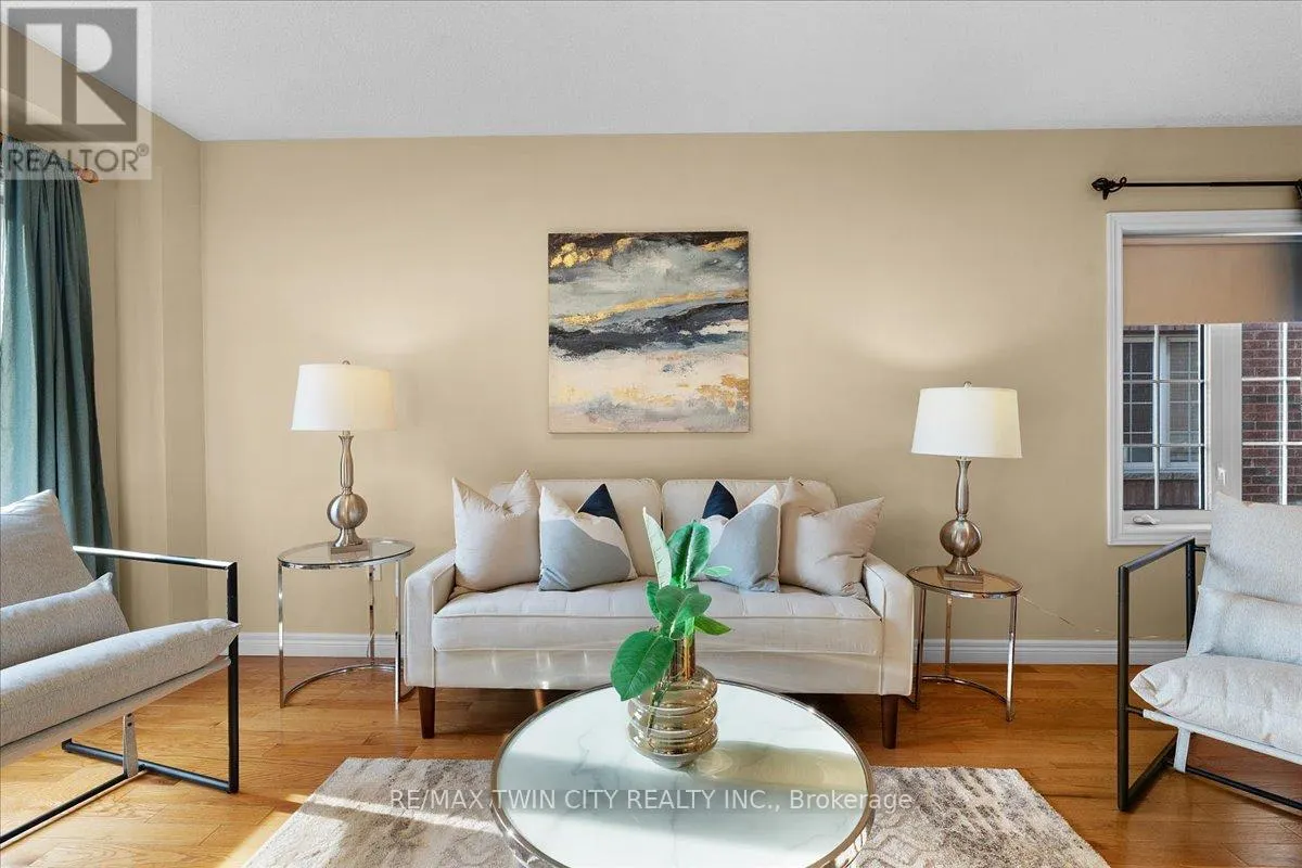 48 - 250 AINSLIE STREET S